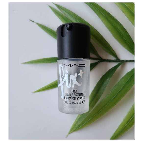MAC Fix+ Setting Spray - Picture 2 of 4